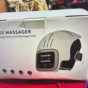 Knee massager